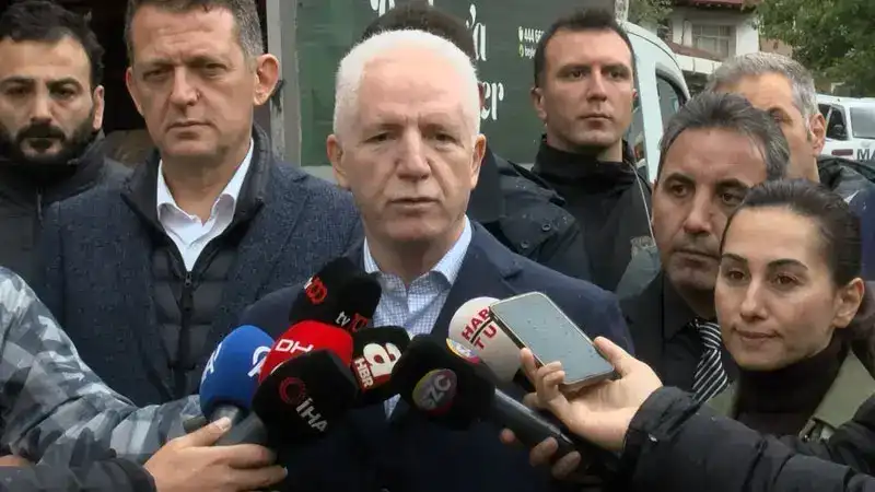 İstanbul Valisi Davut Gül: Zorunlu olmadıkça evlerinizden çıkmayın