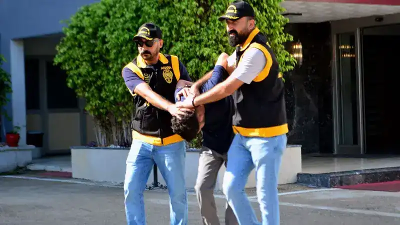 317 suçtan aranan firari hükümlü, saklandığı apartman dairesinde yakalandı