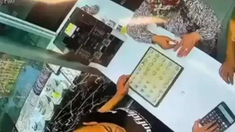 Hatay'da 2 kuyumcudan 3 altın yüzük çalan 2 şüpheli yakalandı