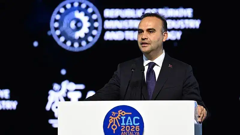 Bakan Kacır'dan, Uluslararası Uzay Kongresi diplomasisi