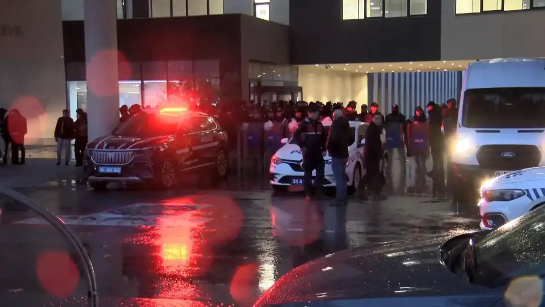 Bakırköy Belediyesine operasyon: 56 gözaltı