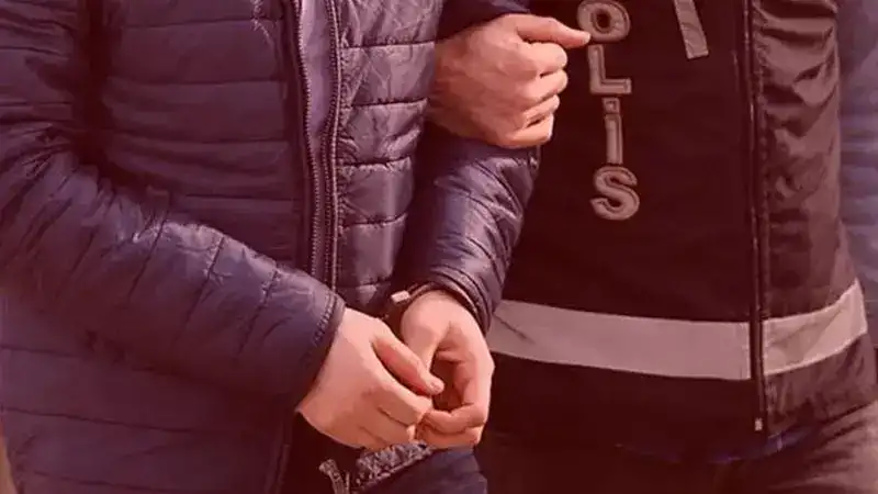 Sancaktepe’de haciz işlemi sırasında aracıyla avukata çarpan şüpheli tutuklandı