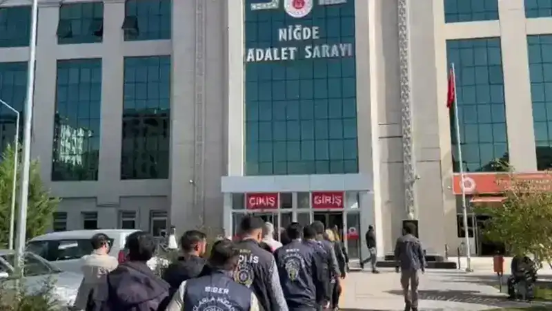 Yasa dışı bahis sitelerinde 1 milyar liralık işlem yapan 5 şüpheli tutuklandı